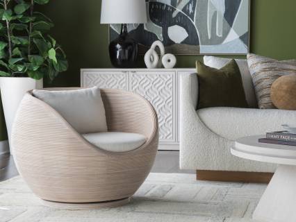 Solimar Rattan Swivel Chair