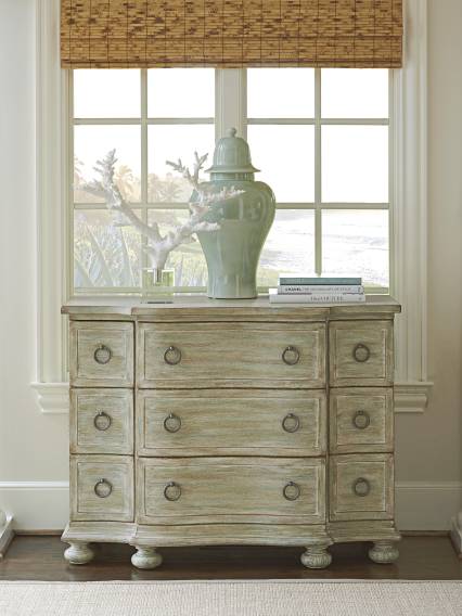 Mc Alister Hall Chest