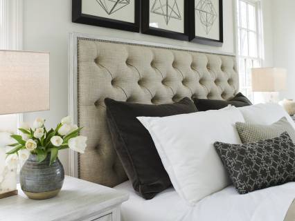 Sag Harbor Tufted Uph Headboard