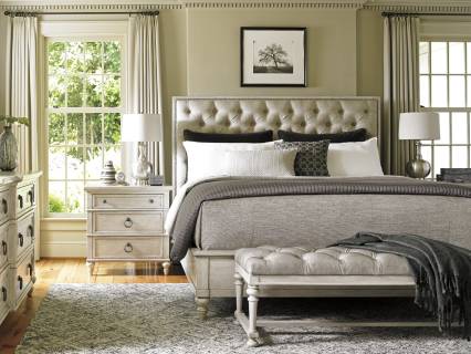 Sag Harbor Tufted Upholstered Bed