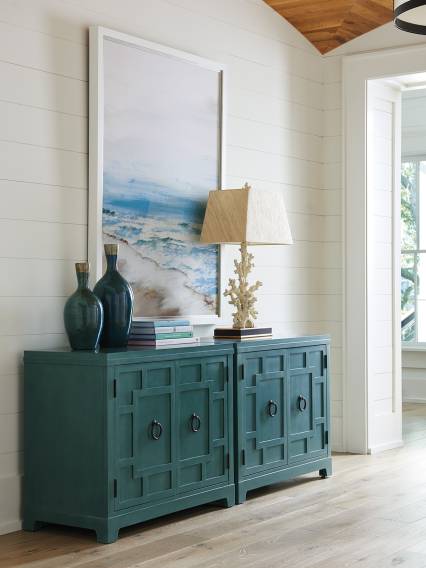 Collins Bachelors Chest